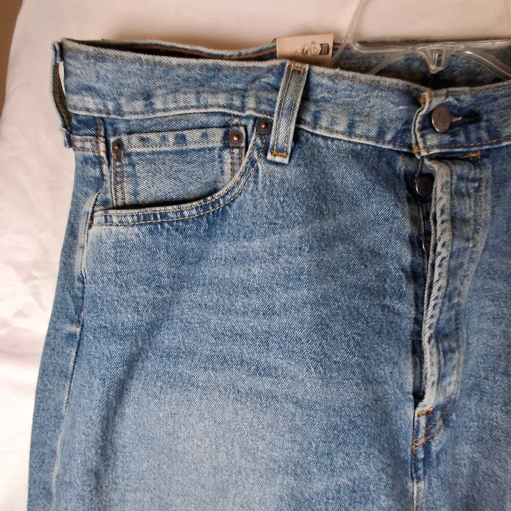 Levi's 501 Original Jeans 36W x 32L Light Blue Denim Straight Leg
